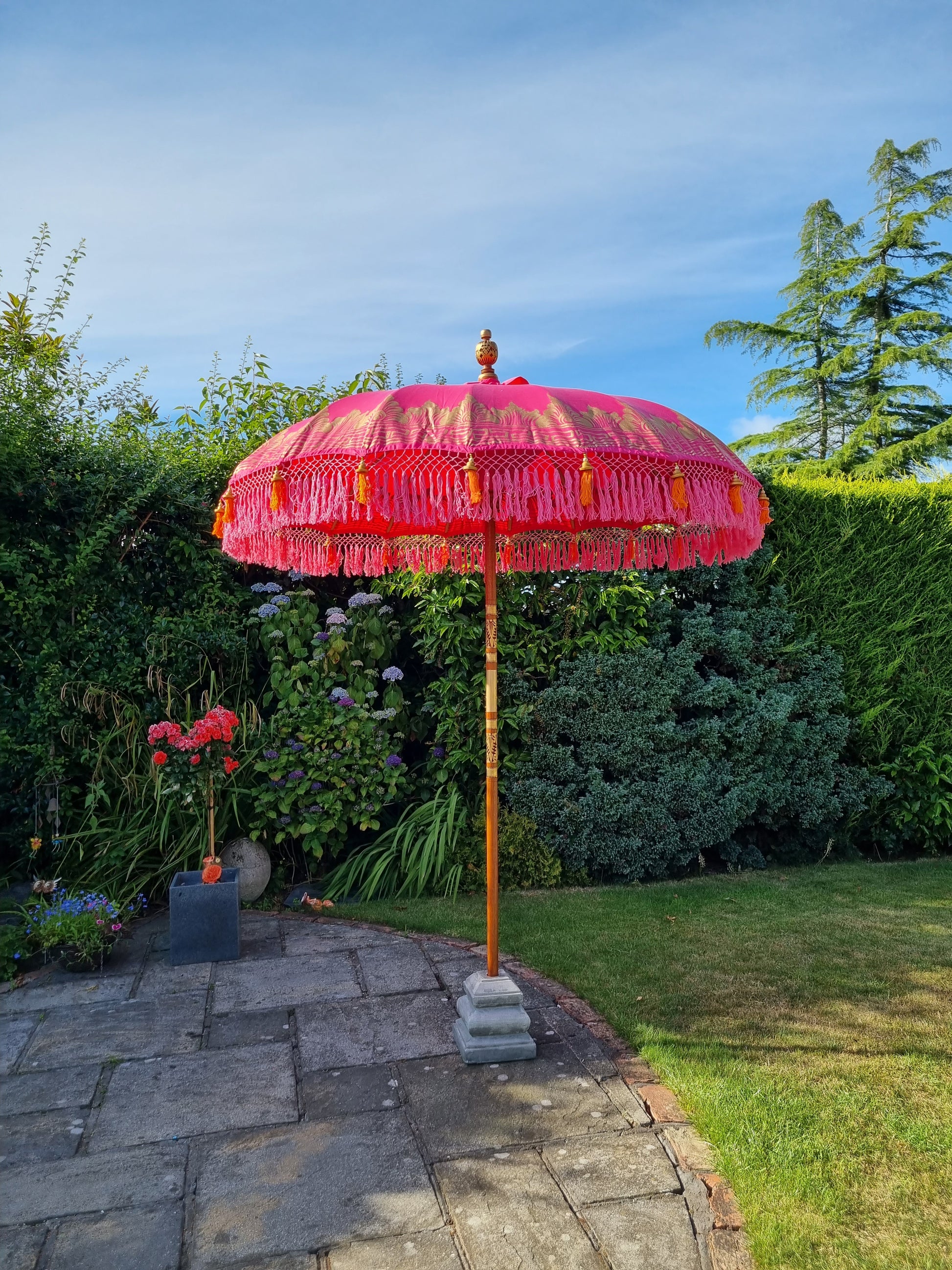 fuchsia patio umbrella ‘The Cosmo' Bright Fuchsia Pink and Orange Fringe Bali Sun Garden Parasol Umbrella